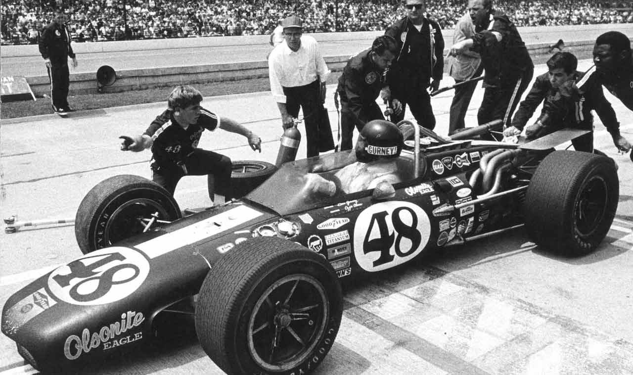Dan-Gurney-Indy-Car-Biro-1968.jpg
