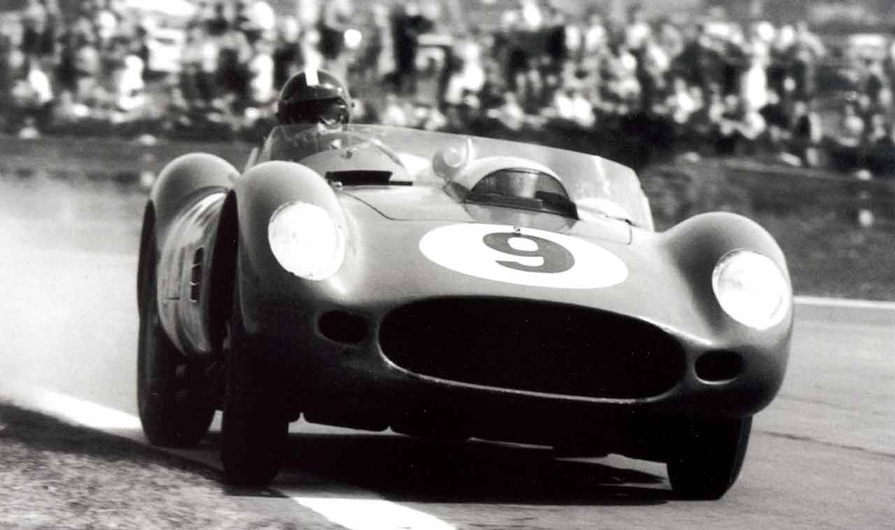 Dan-Gurney_Ferrari-Testa-Rossa_Goodwood_1959_Turn.jpg